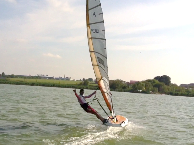 lulu formula windsurfing2